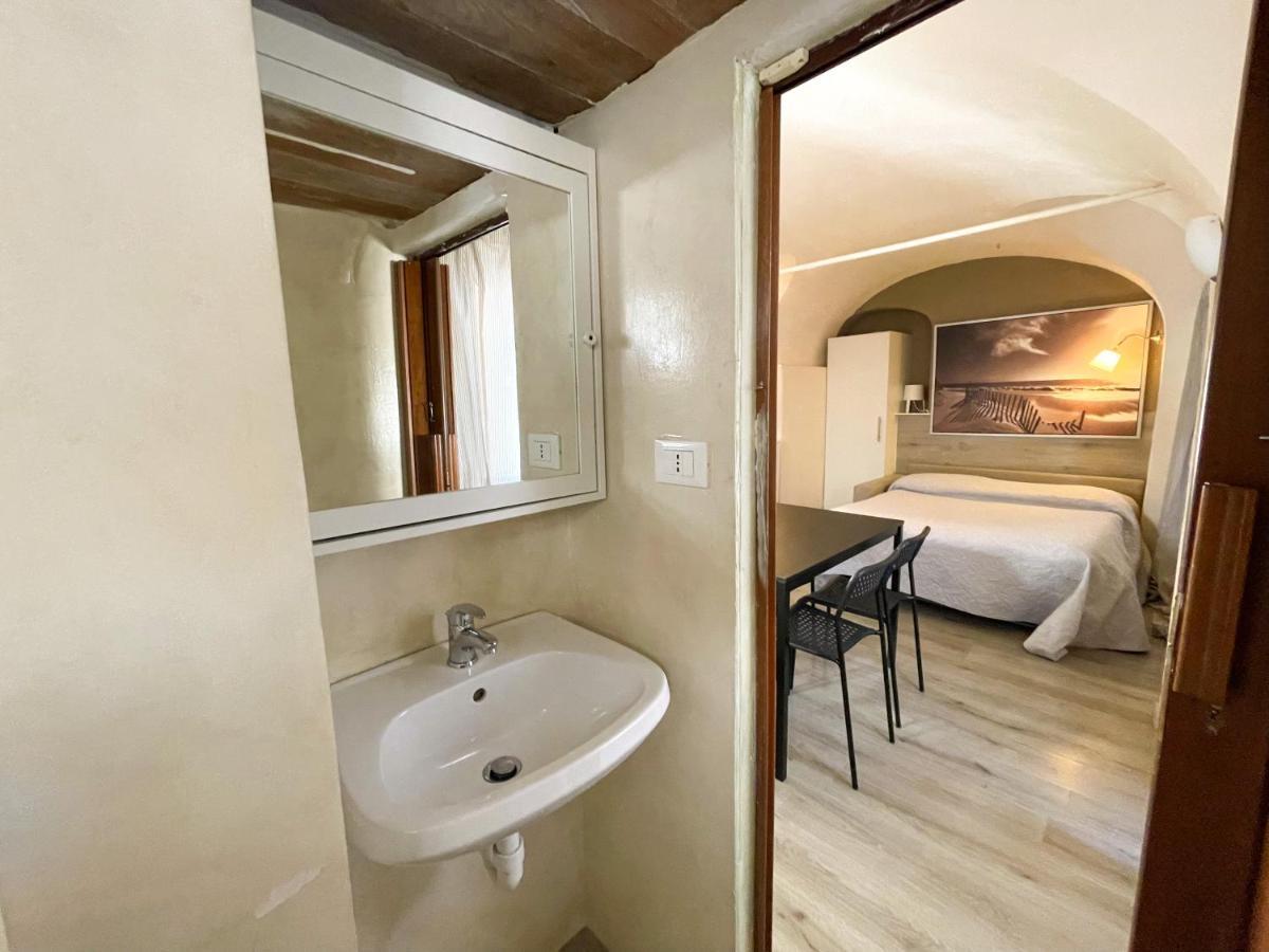 Monolocale A 50 Metri Dal Mare Apartment Челе Лигуре Екстериор снимка