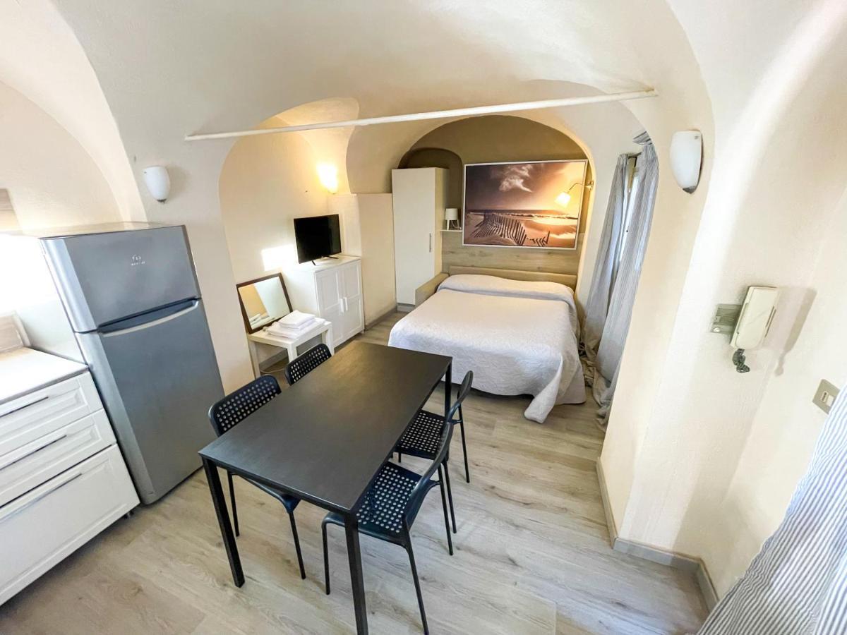 Monolocale A 50 Metri Dal Mare Apartment Челе Лигуре Екстериор снимка