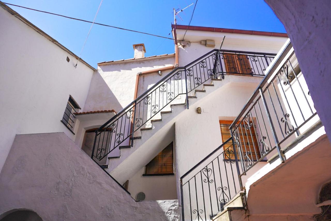 Monolocale A 50 Metri Dal Mare Apartment Челе Лигуре Екстериор снимка